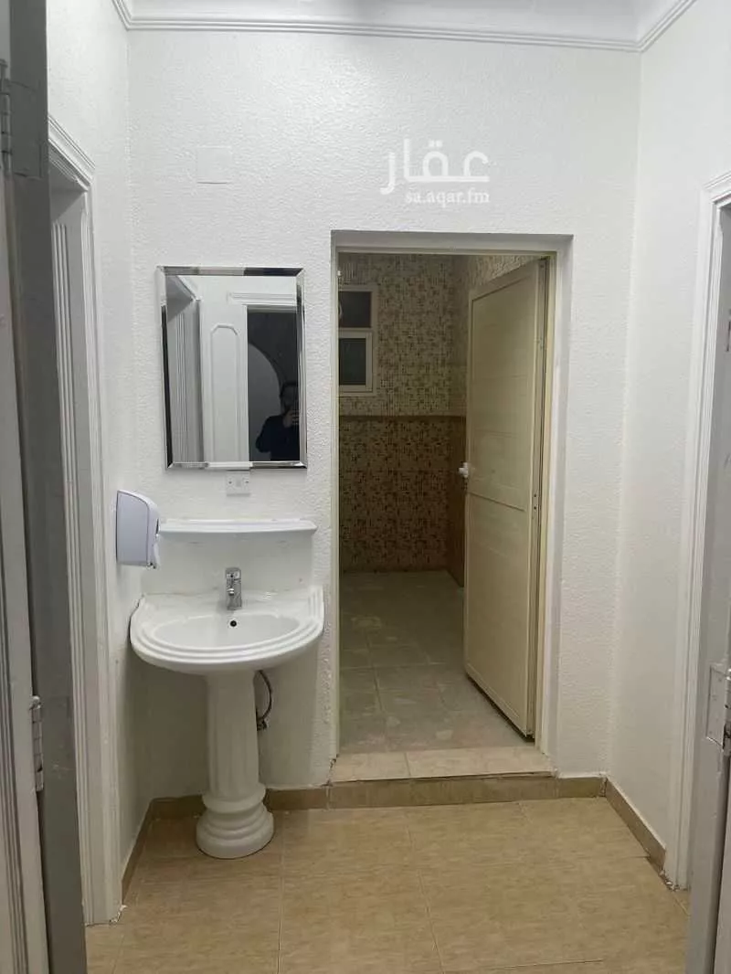 3 bedroom floor in As Suwaidi Al Gharabi 2