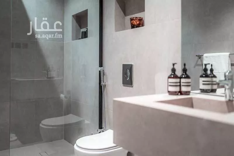 شقة 1 غرف في النخيل 4