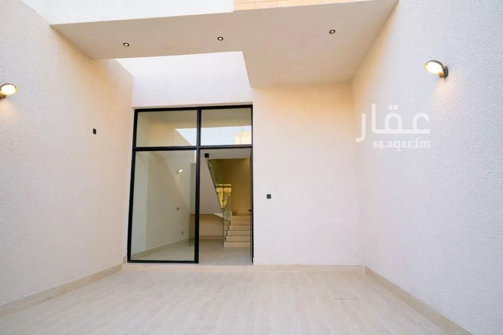 5 bedroom floor in Badr 5