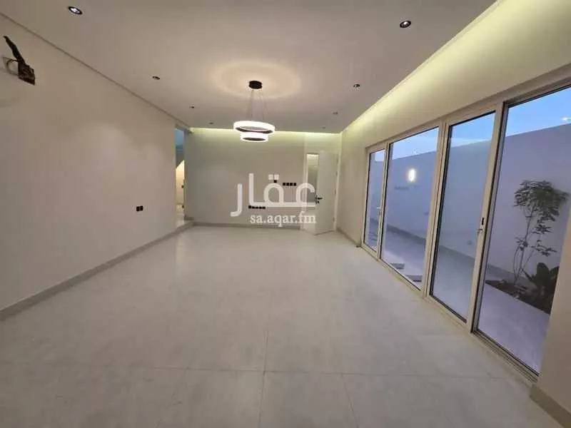 فيلا 5 غرف في العارض 4