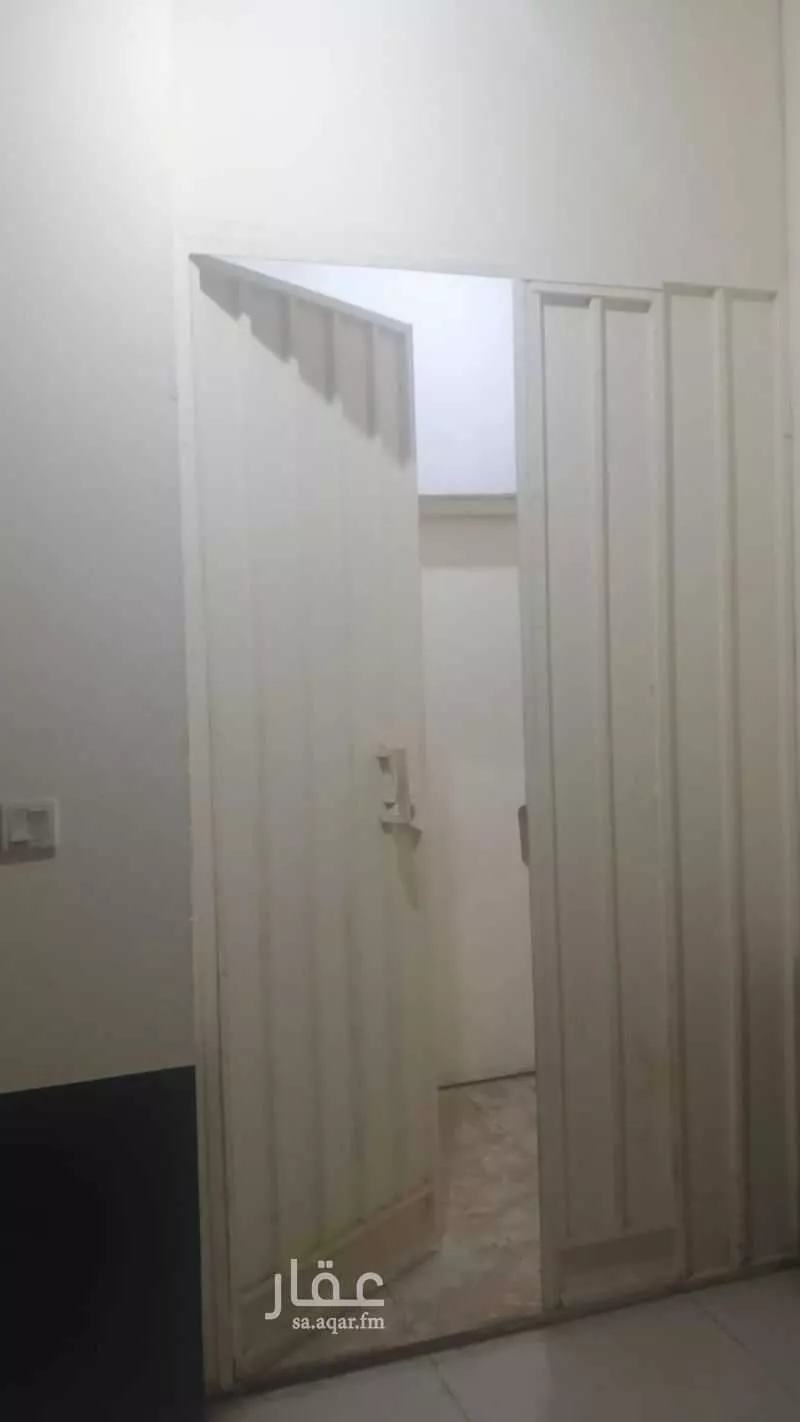 5 bedroom apartment in Al Quraynah, Jeddah 6