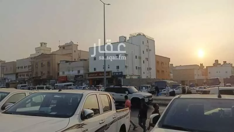 عمارة 400 م² في القرينة 1