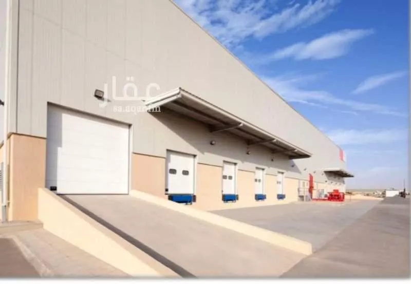 مستودع 34318 م² في البرية 4