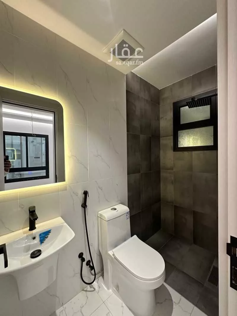 5 bedroom apartment in Al Safa 5