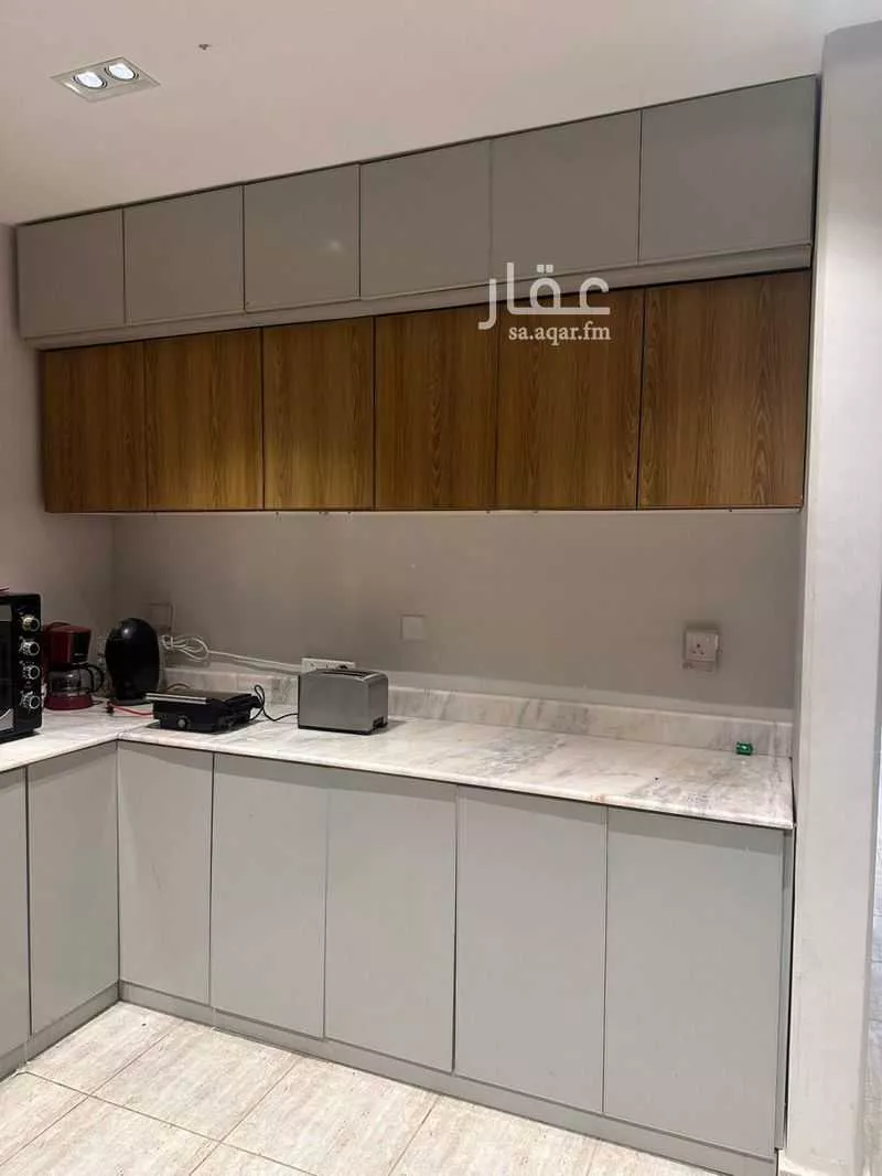 فيلا 6 غرف في العارض 4