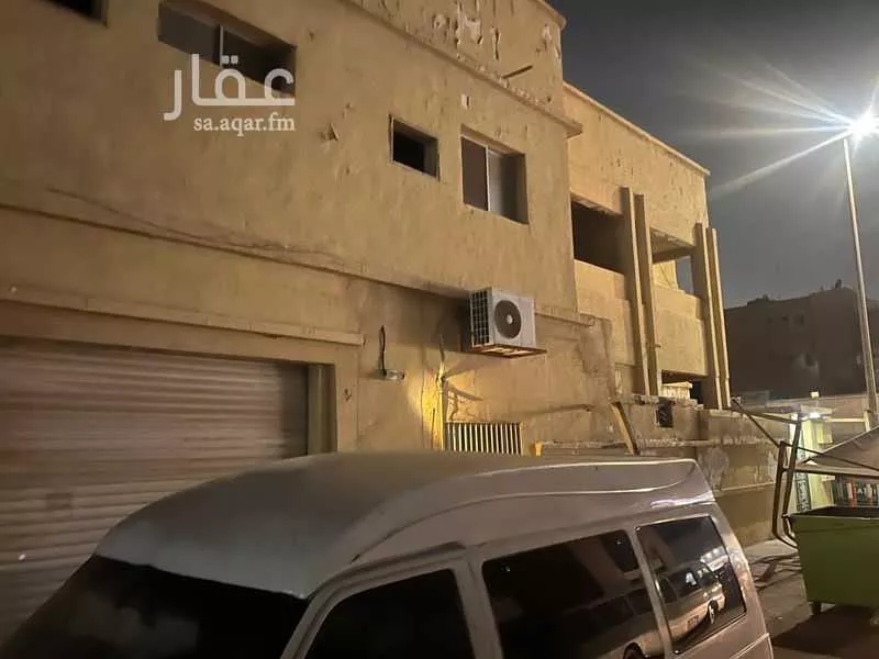 467 sqm building in Madinat Al Umal 2