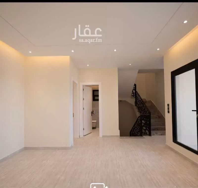 4 bedroom villa in Irqah, Riyadh 8