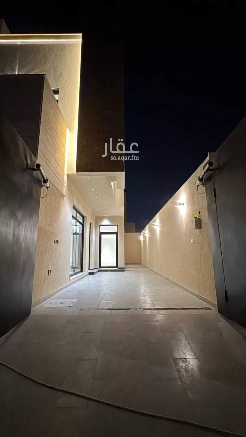 5 bedroom villa in Al Rimal 4