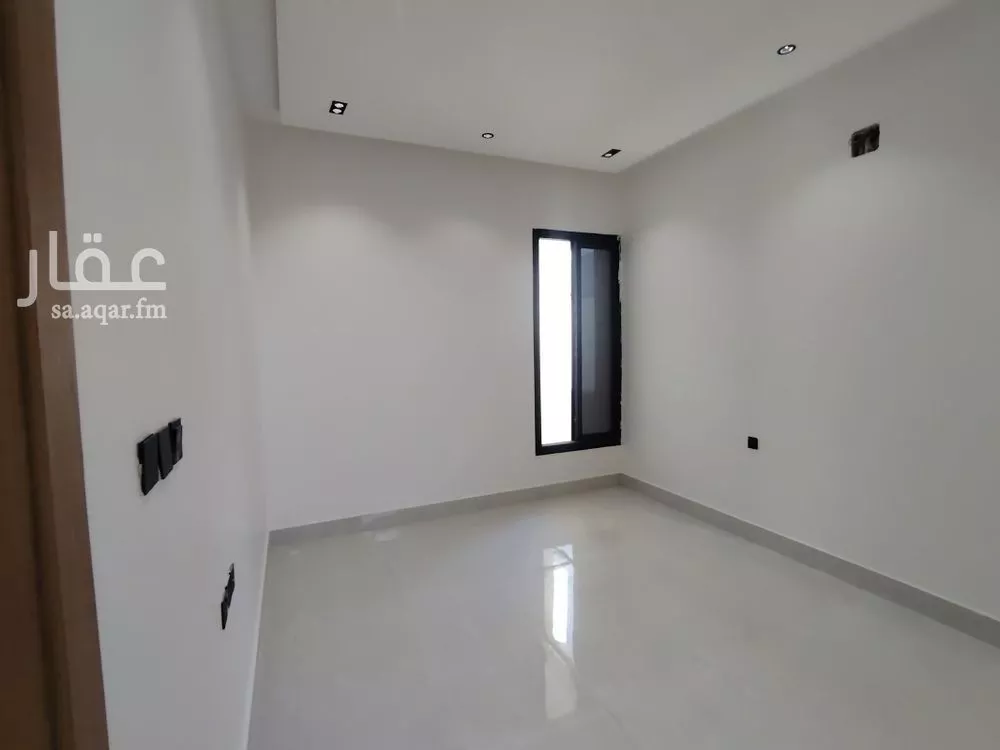 شقة 3 غرف في عكاظ 1