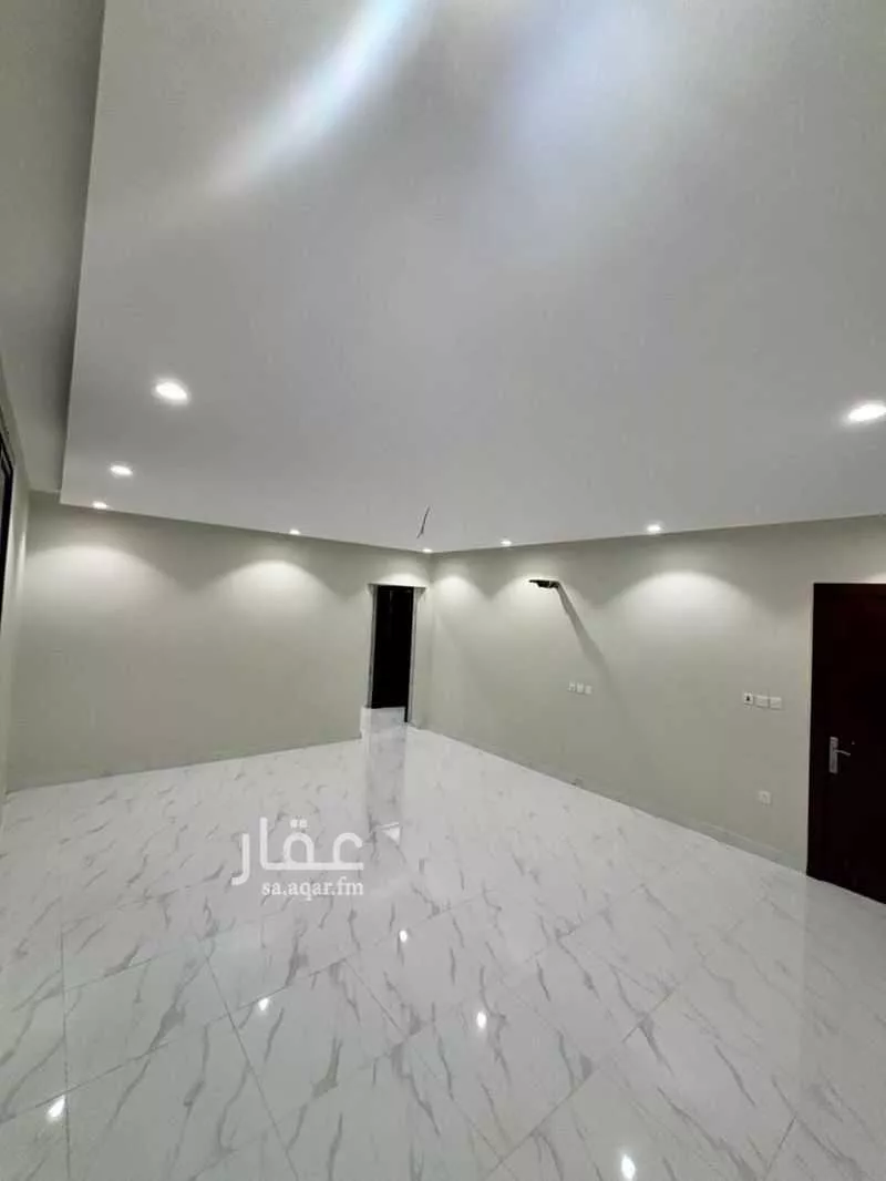 شقة 5 غرف في طيبة 4