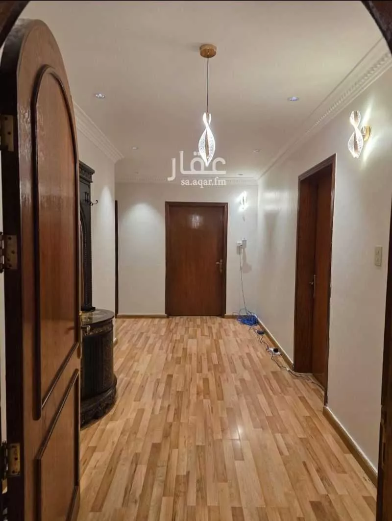 شقة 6 غرف في الندى 2