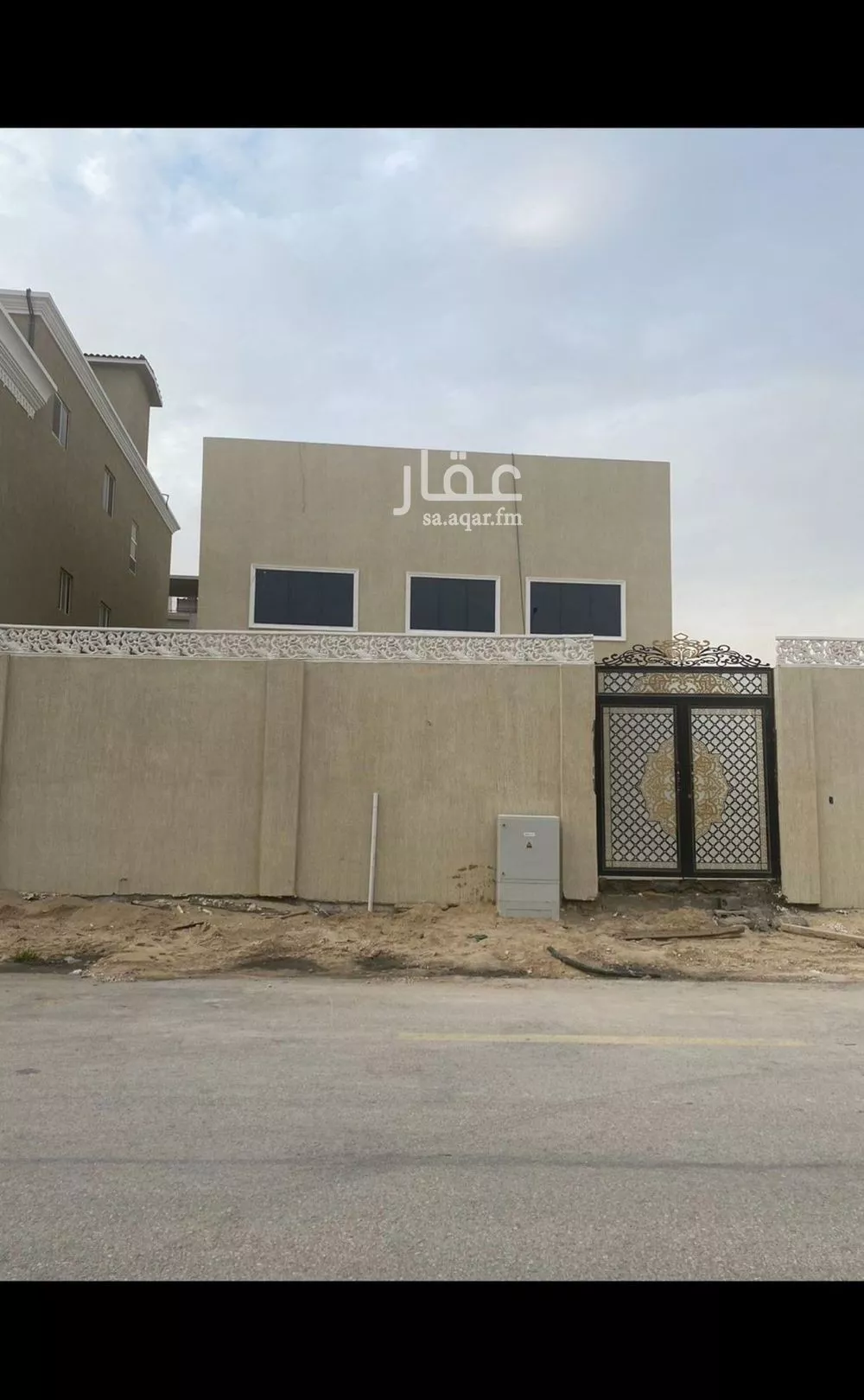 فيلا 7 غرف في الشرق 3