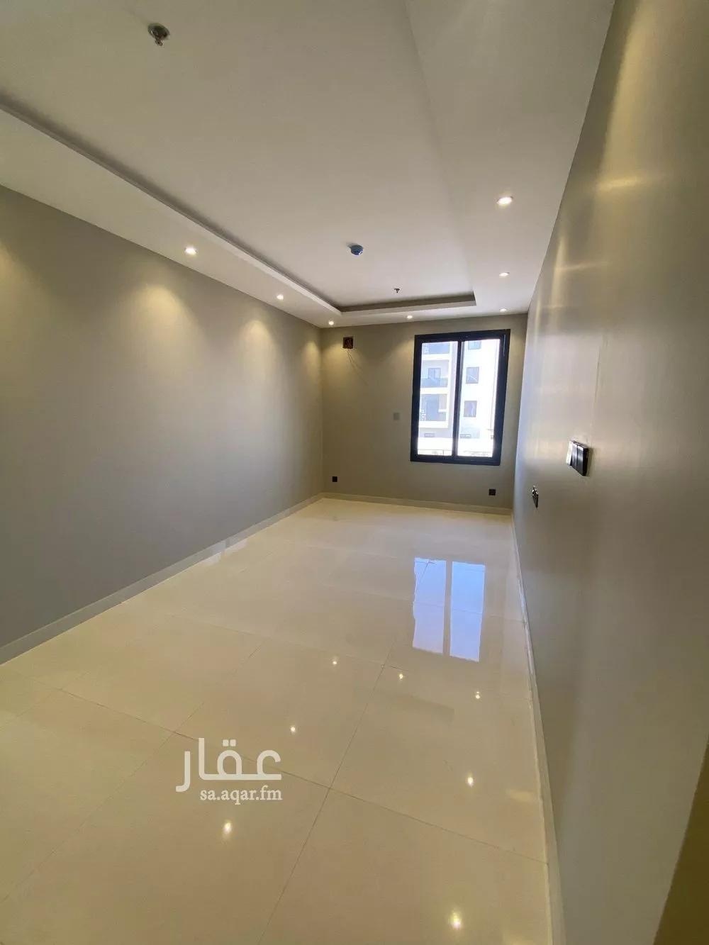 شقة 4 غرف في الرمال 3