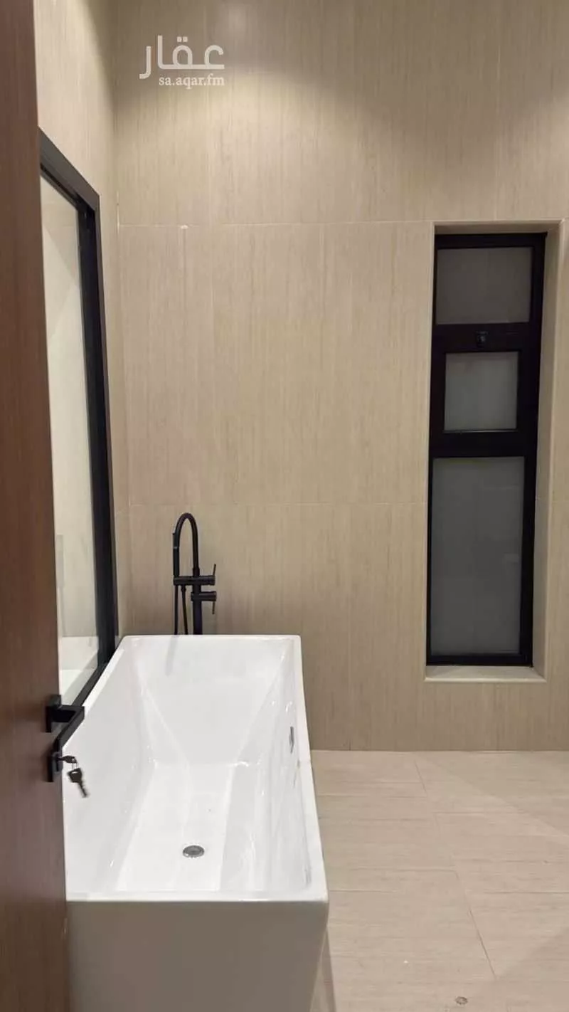 فيلا 6 غرف في الشعلة 3