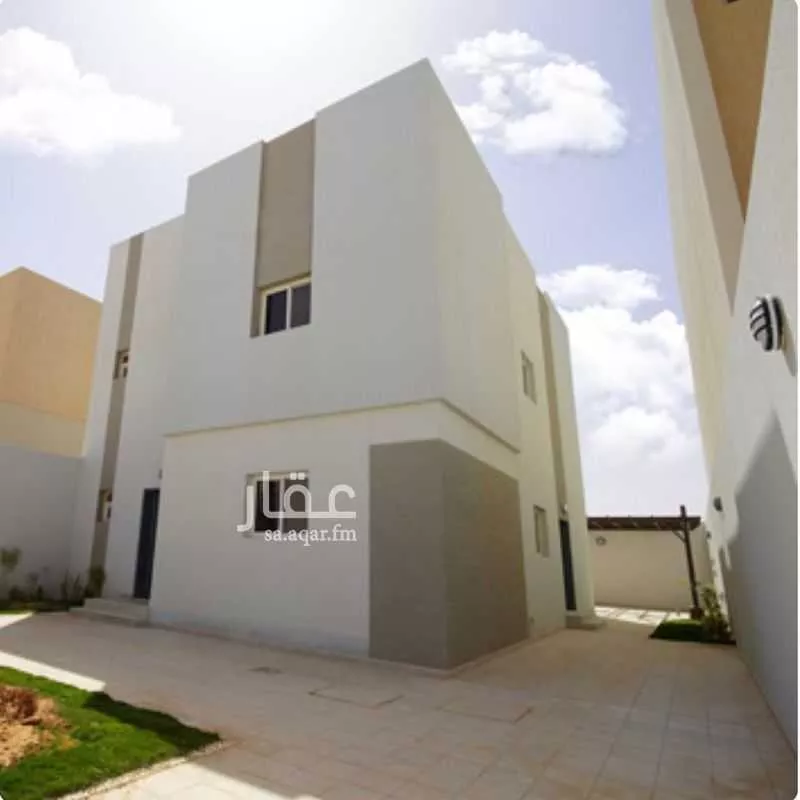 فيلا 5 غرف في الجنادرية