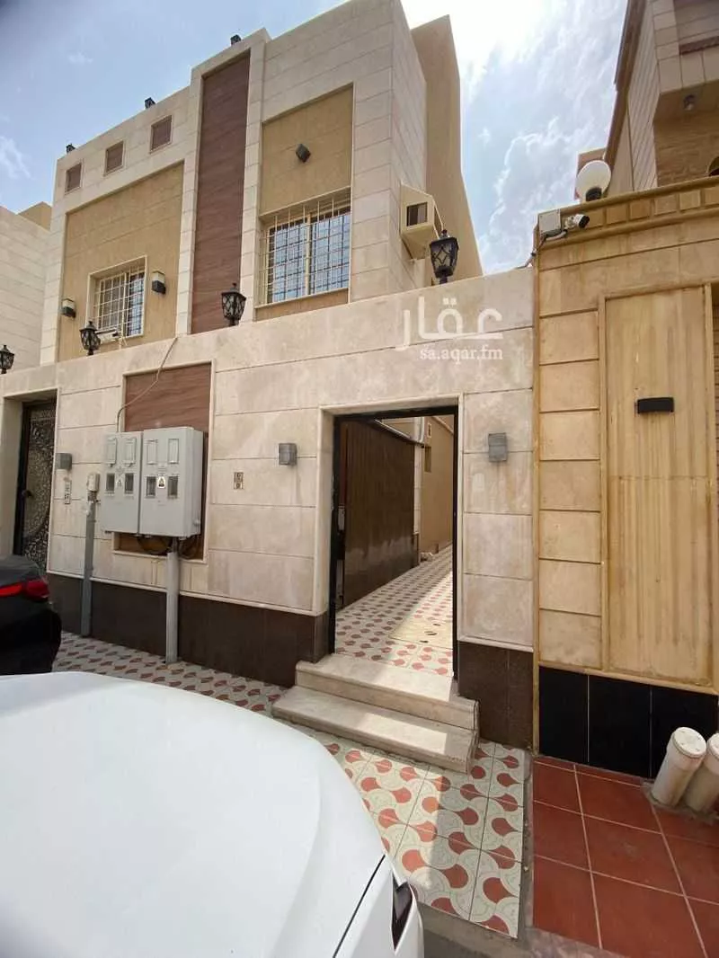 4 bedroom floor in Al Falah 1