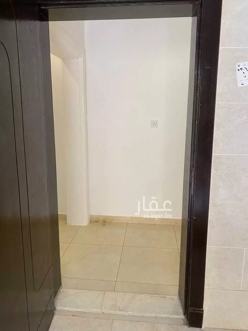 4 bedroom floor in Al Falah 3