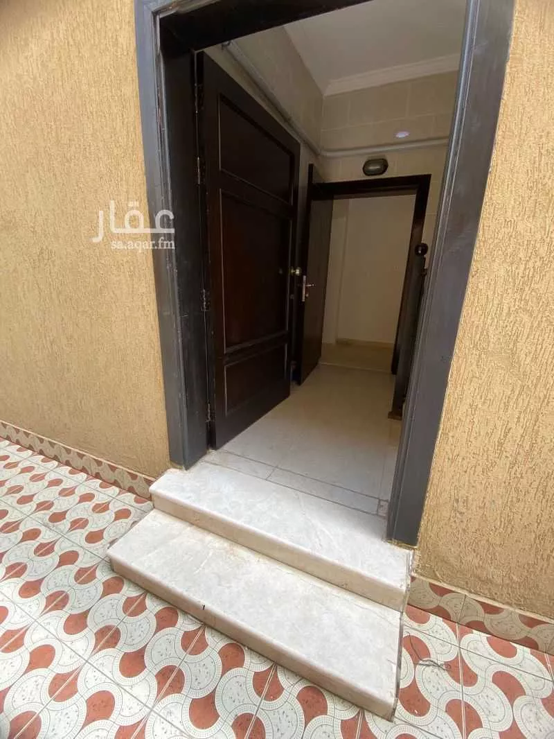 4 bedroom floor in Al Falah 2