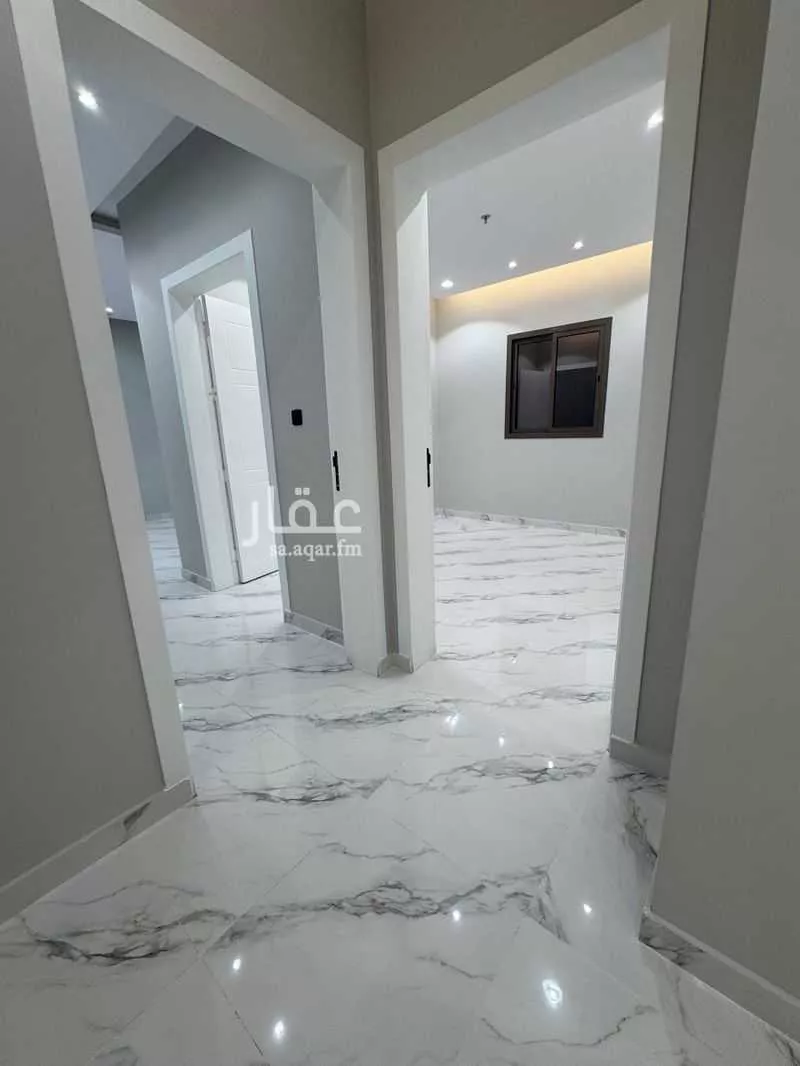 شقة 5 غرف في الرمال 4