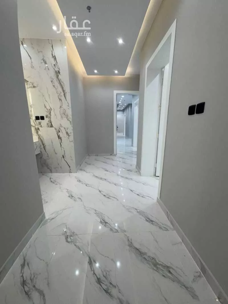 شقة 5 غرف في الرمال 2