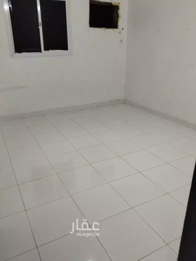 شقة 3 غرف في الرمال 4