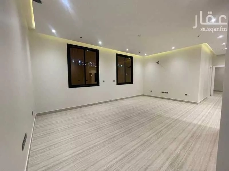 شقة 3 غرف في الرمال 5