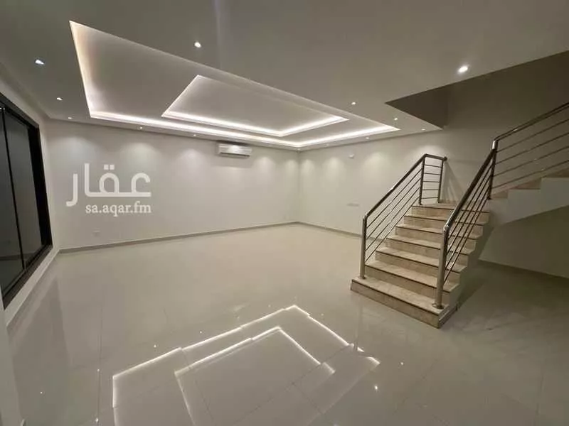 فيلا 5 غرف في العارض 3