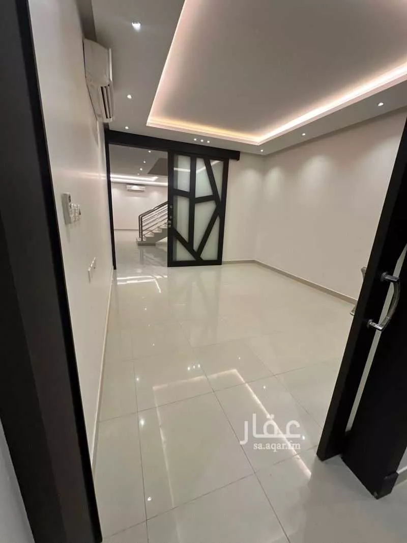 فيلا 5 غرف في العارض 4