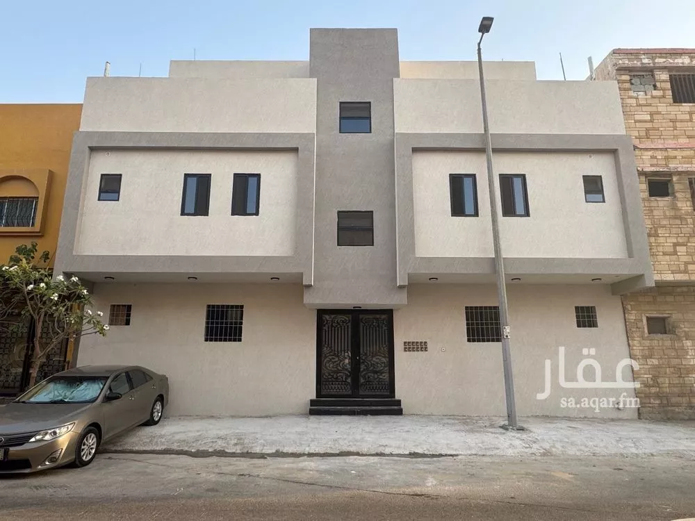 عمارة 336 م² في مدينة العمال 2