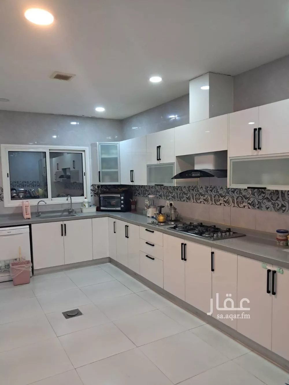 شقة 10 غرف في الشعلة 3