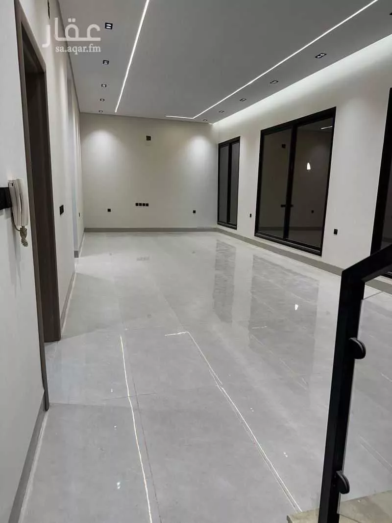 فيلا 5 غرف في الرمال 4