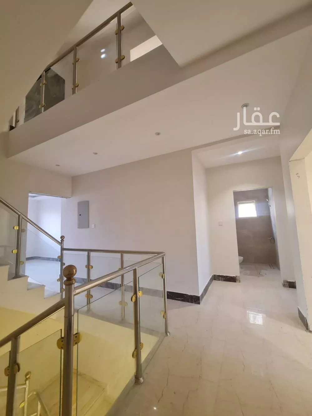 فيلا 5 غرف في الملقا 4