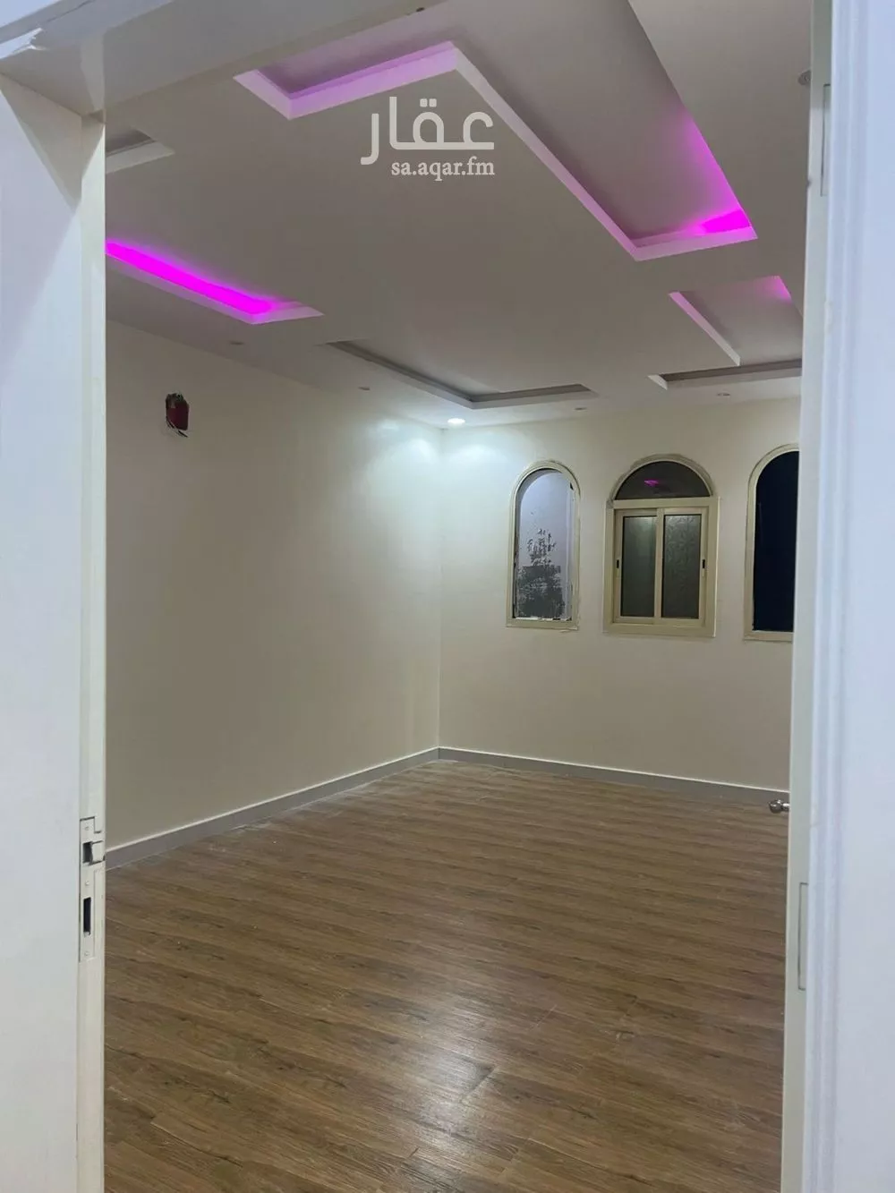 فيلا 4 غرف في طويق 4