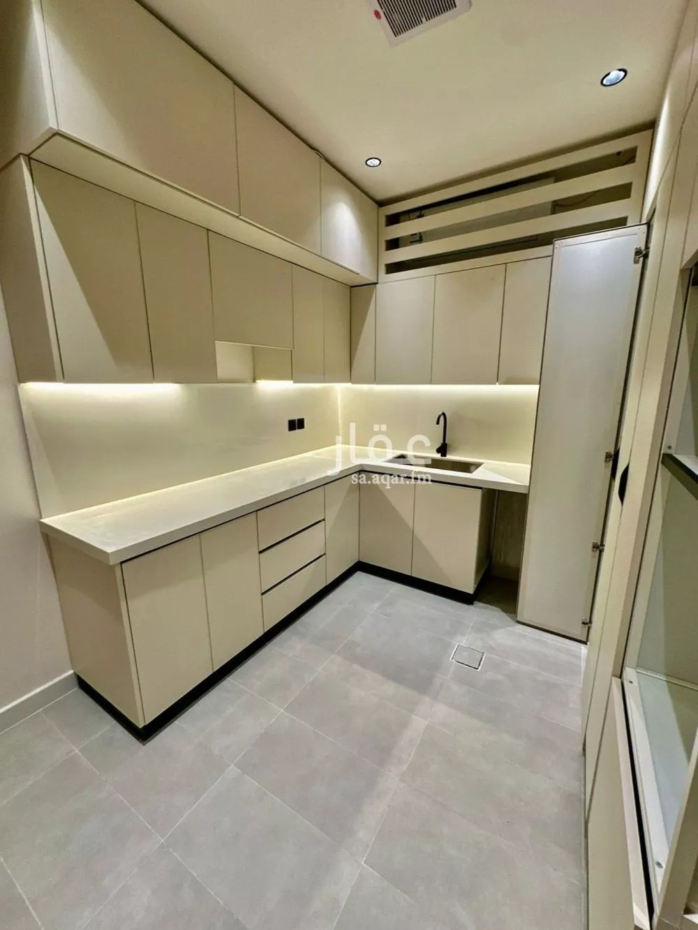 3 bedroom floor in Al Narjis 3