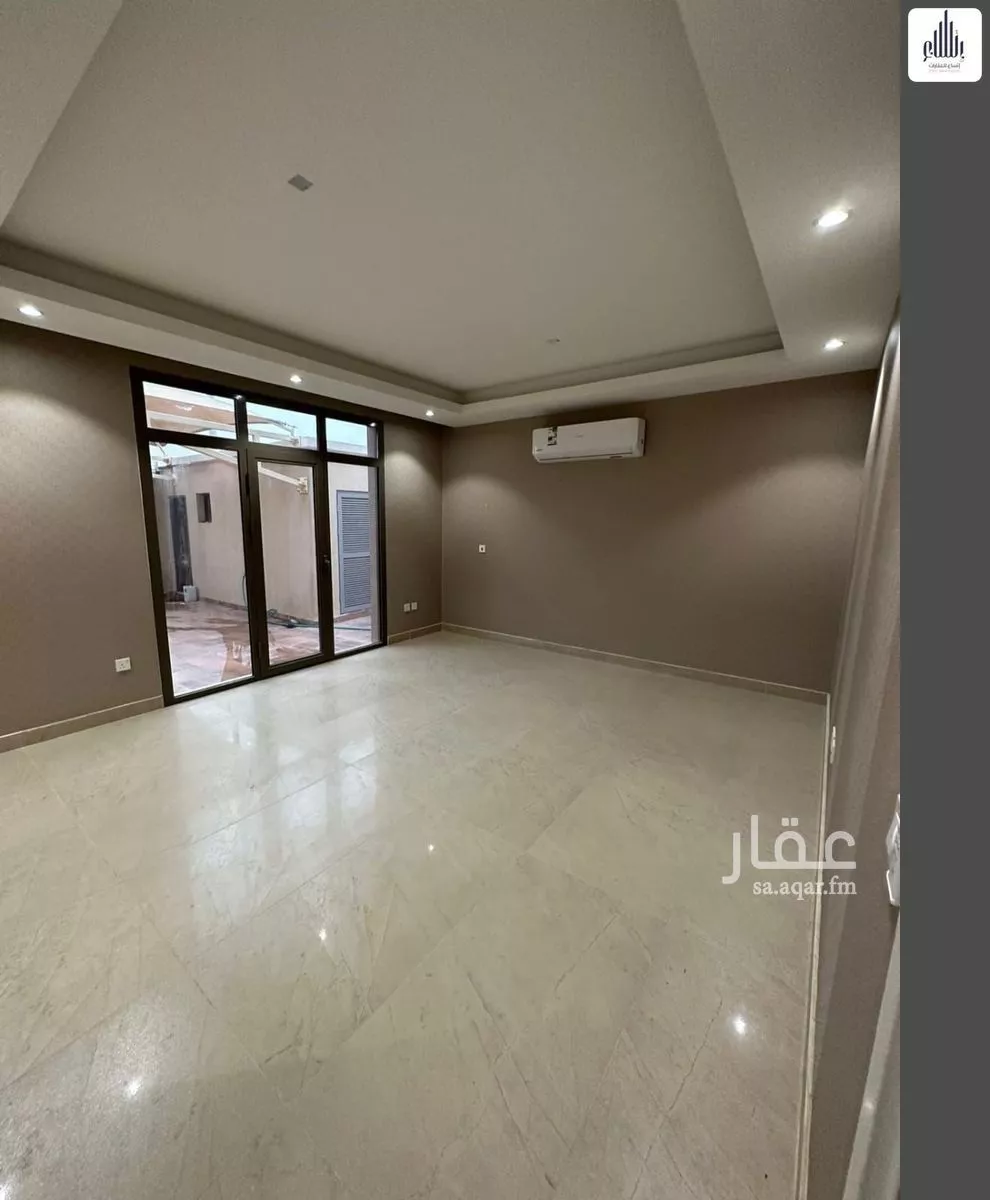 فيلا 3 غرف في الرمال 4