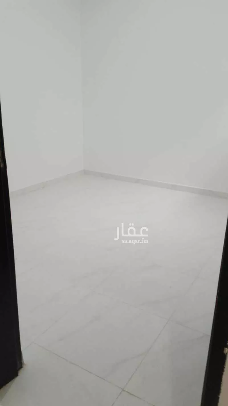 1632 sqm building in Al Rimal 2
