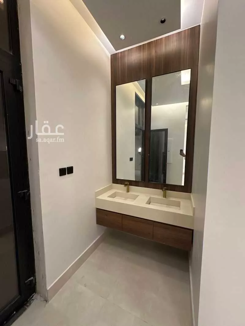 فيلا 7 غرف في اللؤلؤ 4