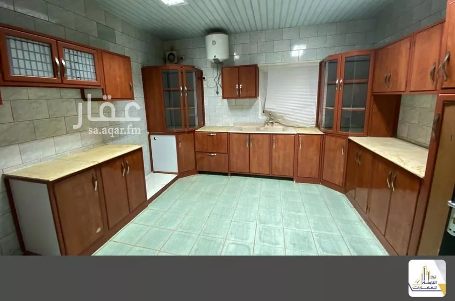 4 bedroom apartment in Dhahrat Laban 5