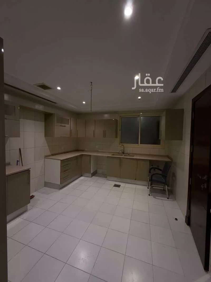 شقة 4 غرف في الشاطئ 5