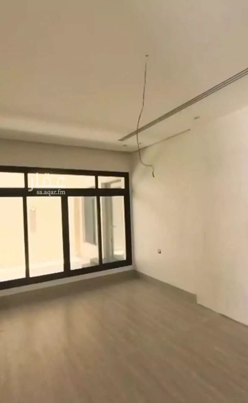 فيلا 6 غرف في السيف 2