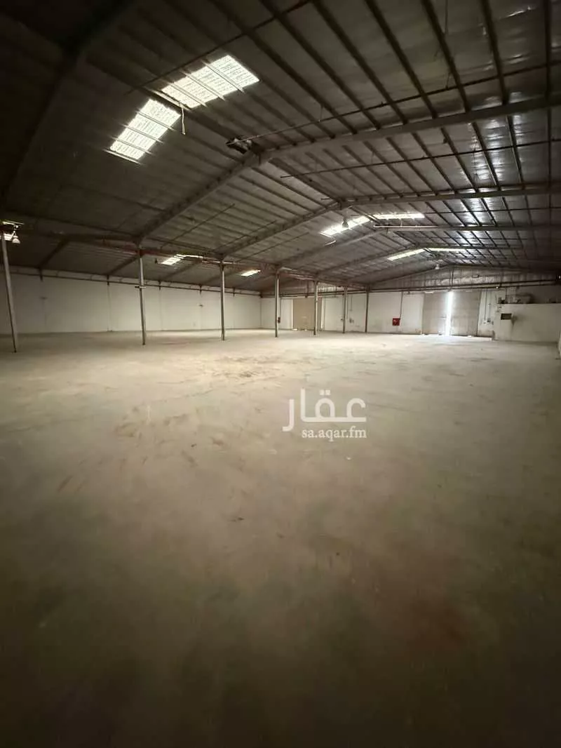 1 bedroom warehouse in Al Bariah, Riyadh 4