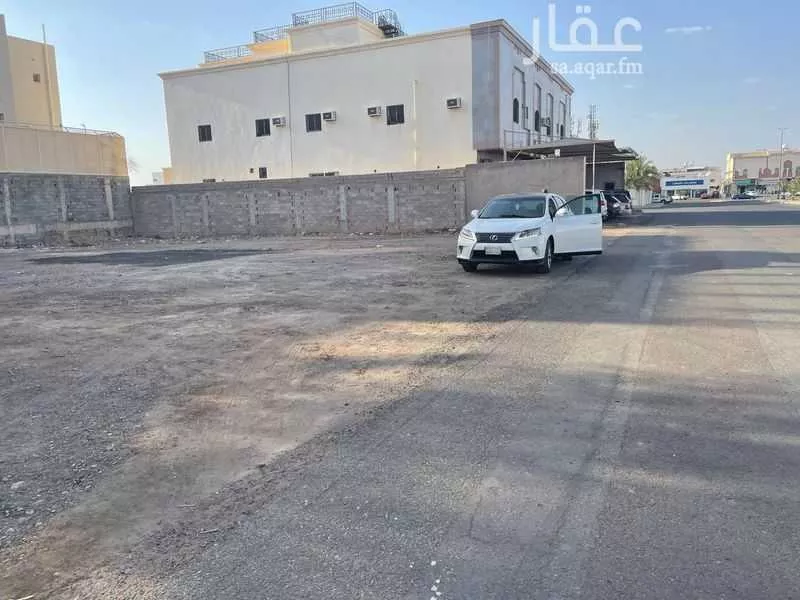 أرض 915 م² في المبعوث 3