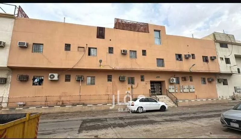 عمارة 298 م² في اليمامة 2