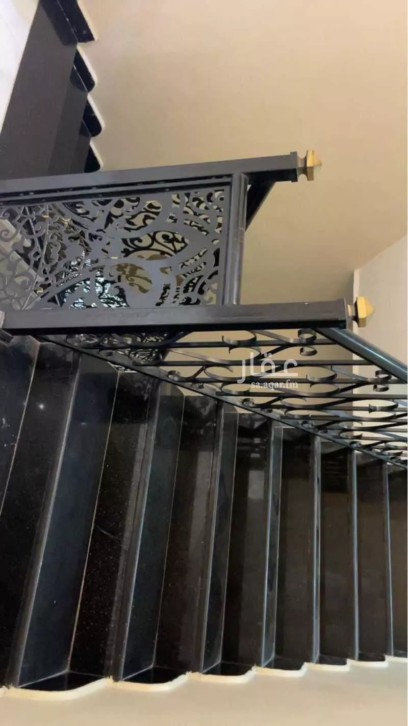 5 bedroom villa in Al Rimal 5