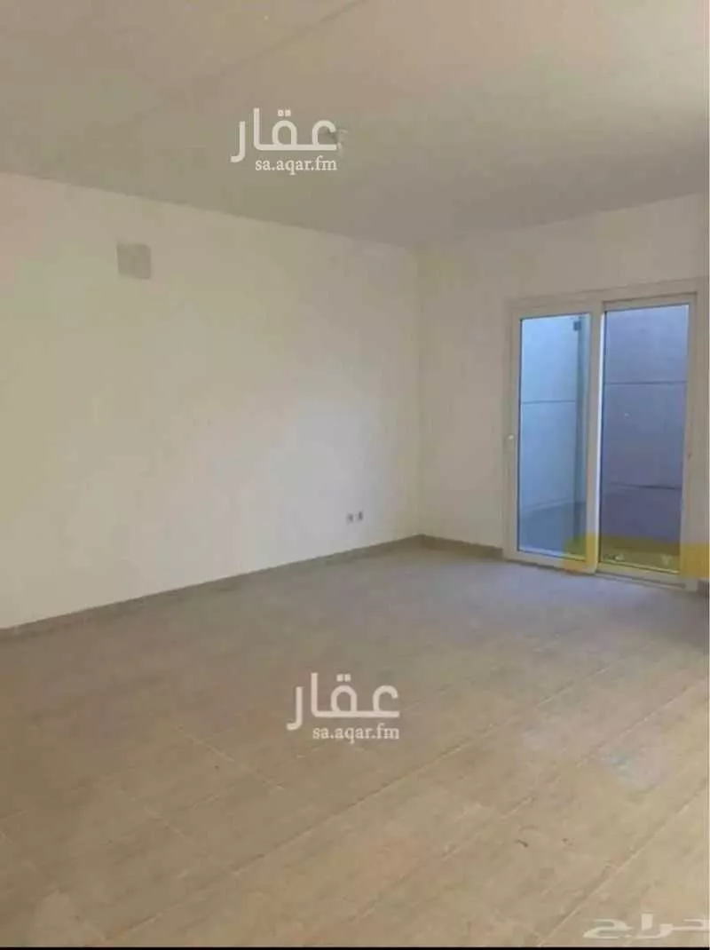 فيلا 4 غرف في العارض 3