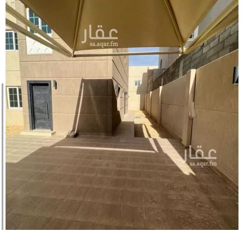 فيلا 4 غرف في العارض 4