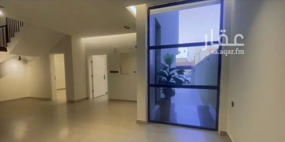 فيلا 7 غرف في طيبة 5