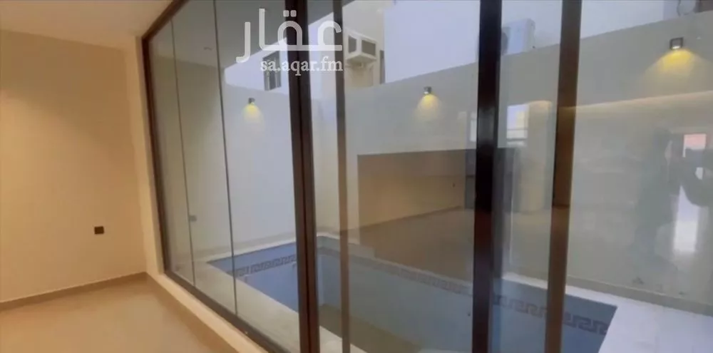 فيلا 7 غرف في طيبة 2