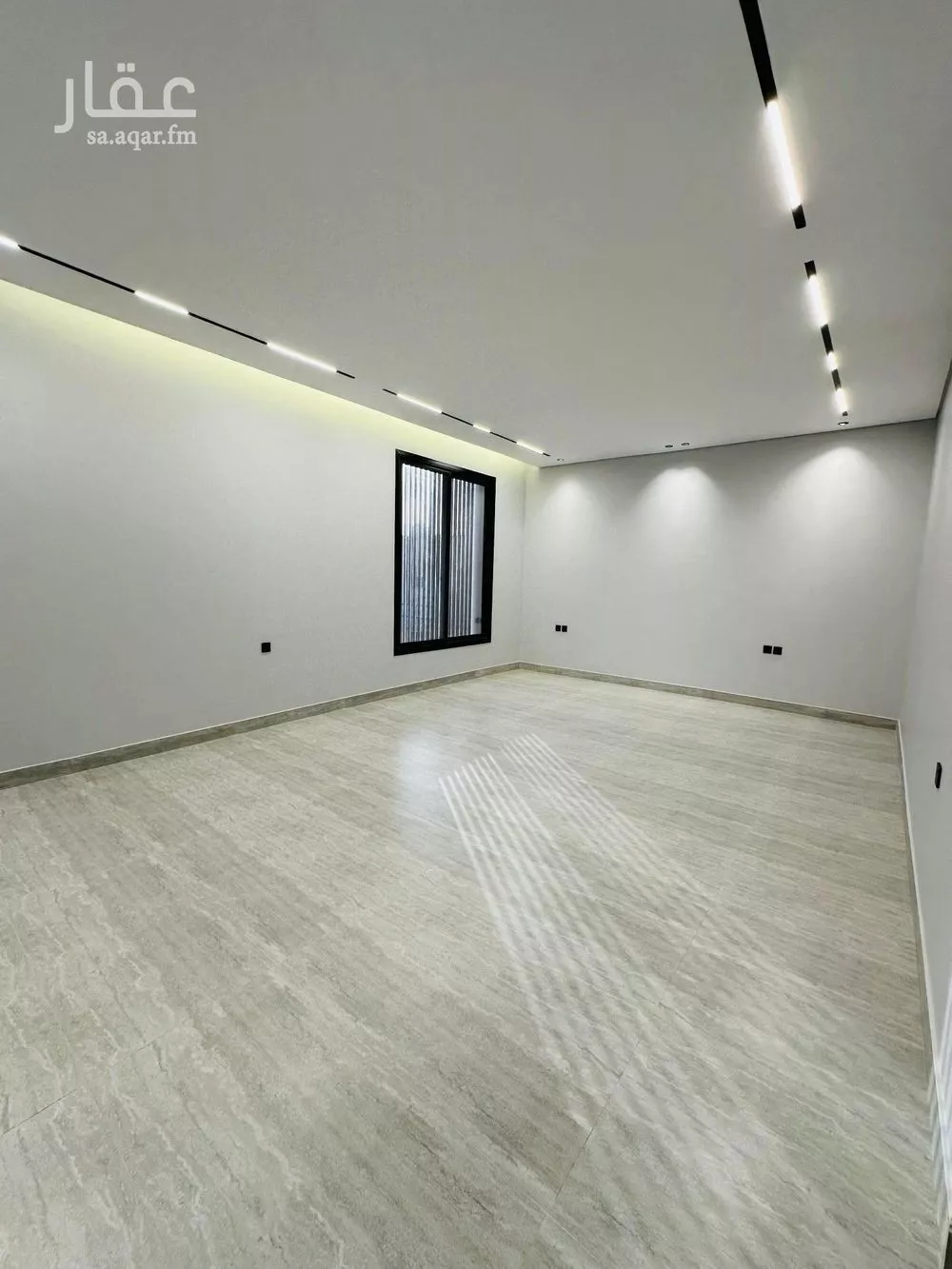 3 bedroom floor in Al Khaleej 5