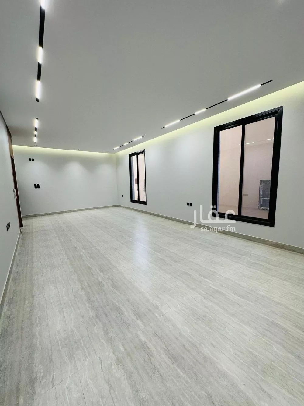 3 bedroom floor in Al Khaleej 4